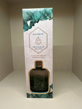 Load image into Gallery viewer, Flourite Crystal-infused Scented Room Diffuser